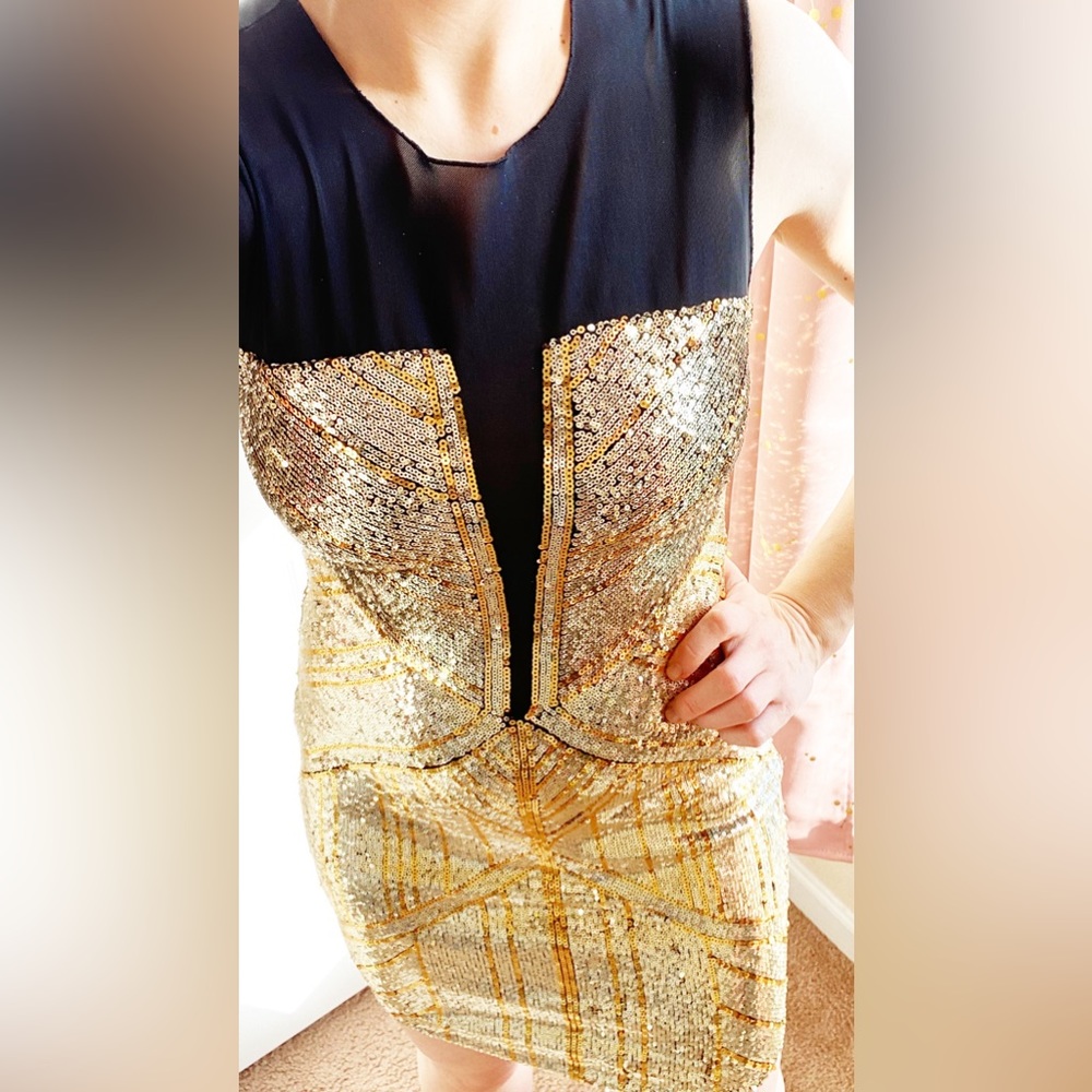 ✨Sparkle✨ bebe Sassy Sequined Holiday Bodycon Mini Dress - Picture 1 of 10
